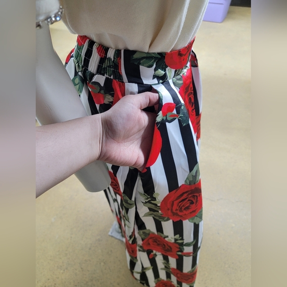 Fabulous Floral Maxi. - Picture 5 of 6